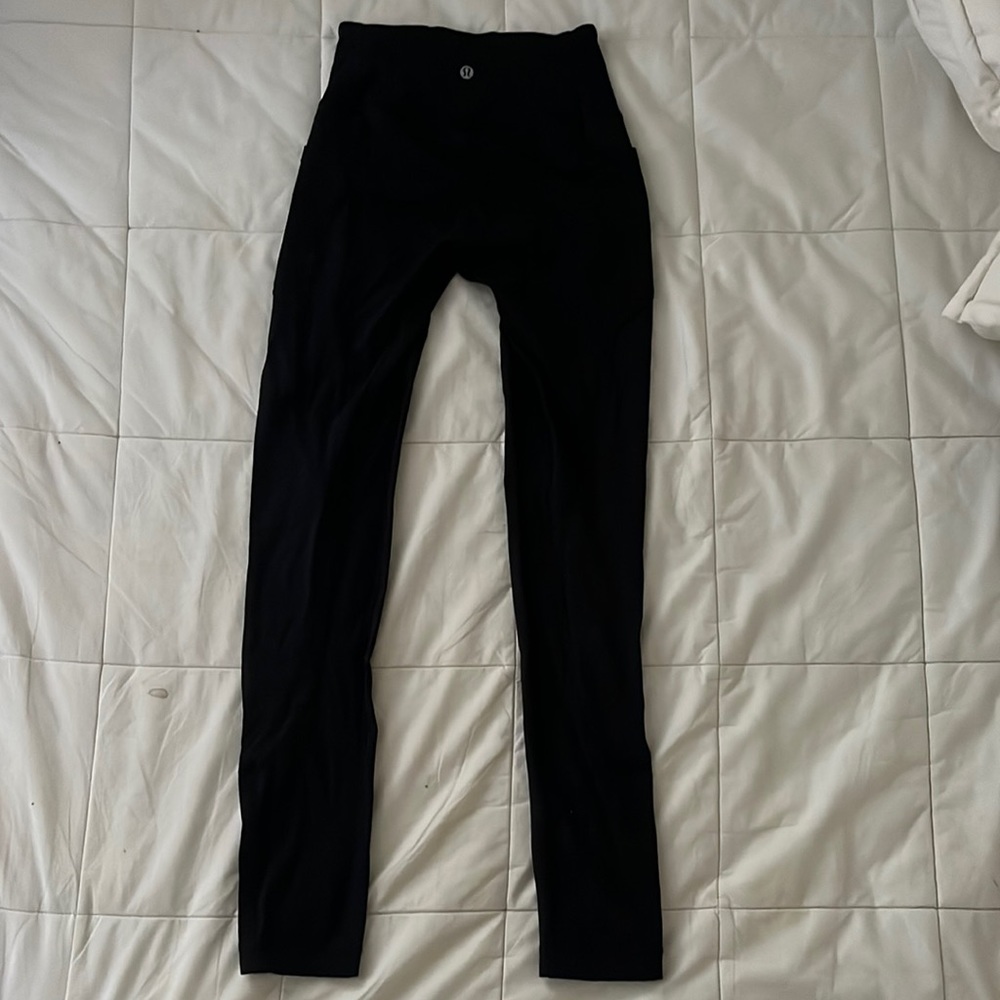 Lululemon black leggings with pockets